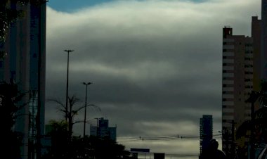 Trégua? Nuvem densa, nimbostratus chama atenção de campo-grandenses nesta quinta