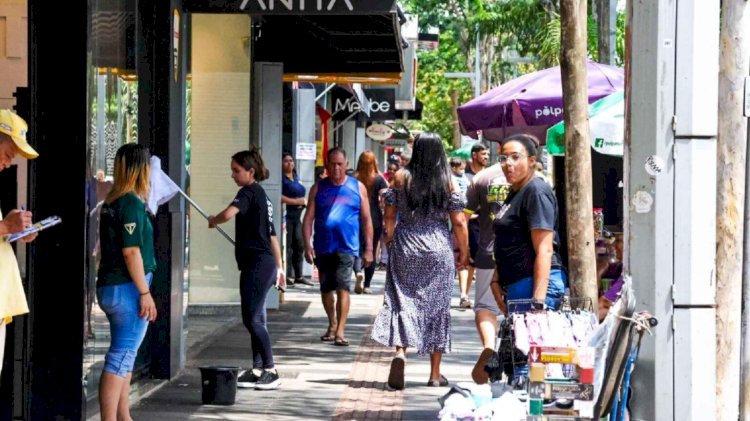Vem aí’: 1ª parcela do 13º salário deve cair até o final do mês na conta