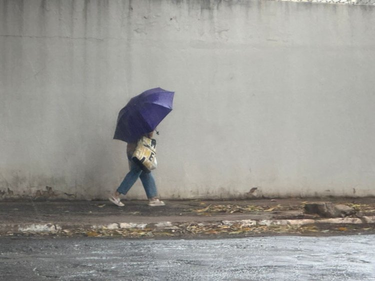 Após calorão de quase 40°C, chuva ameniza temperatura em Campo Grande